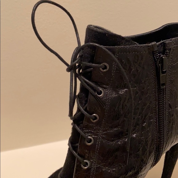 Stuart Weitzman Booties Size 10.5 - Picture 13 of 16